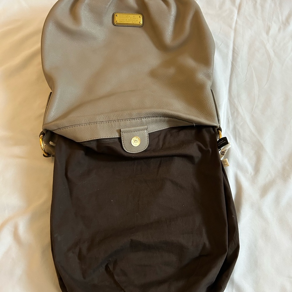 Marc Jacobs Pebbled Leather Shoulder Bag - Picture 8 of 9